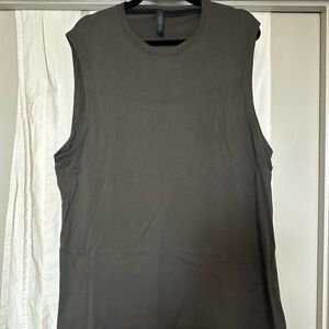 Lululemon Men’s XL Tank